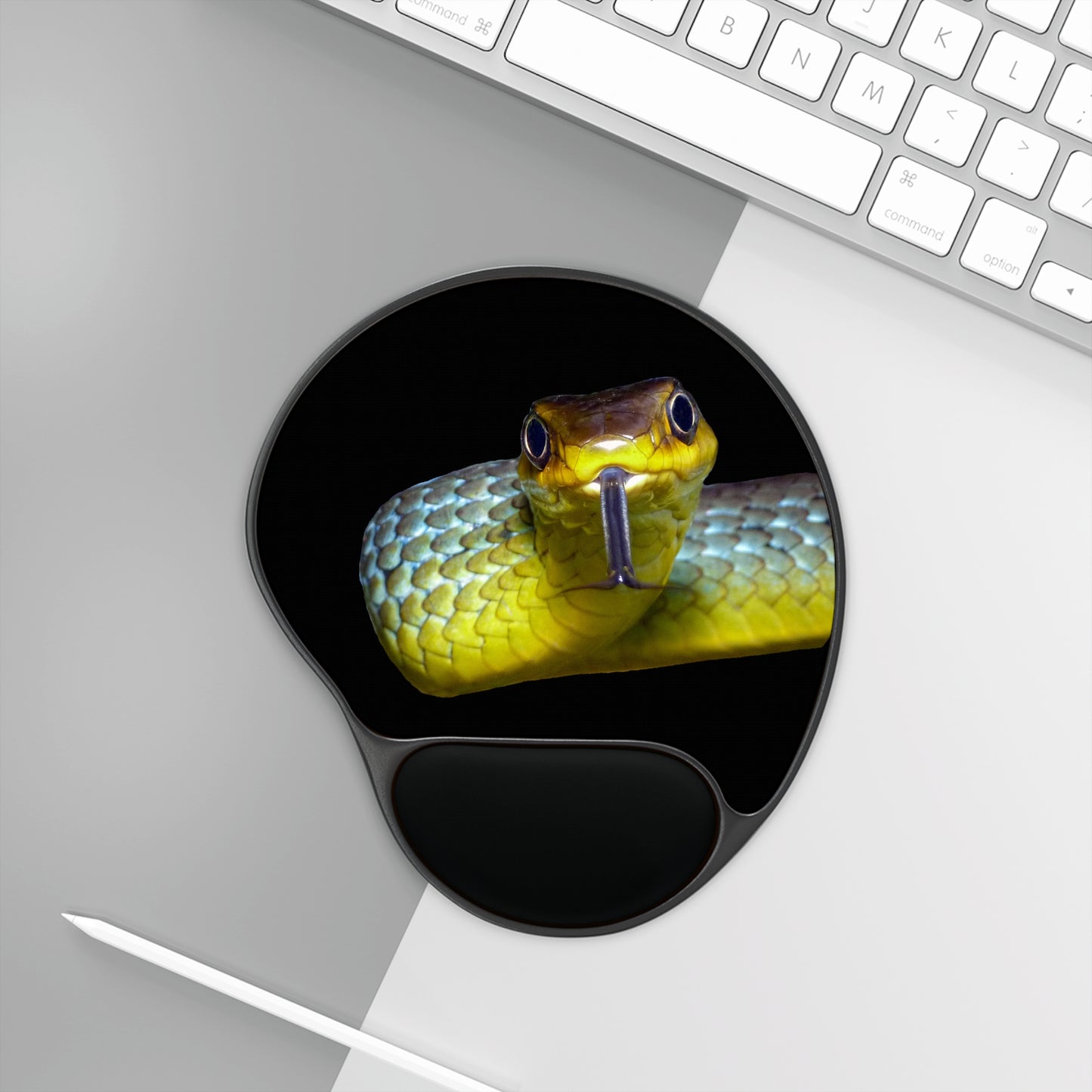 Common tree snake Mouse Pad With Wrist Rest