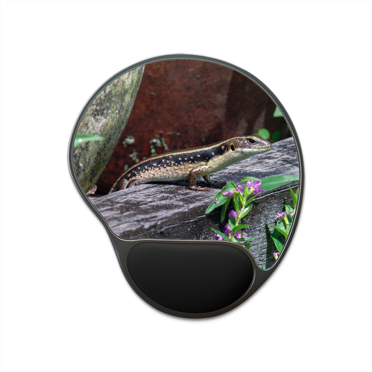 Eastern water skink Mouse Pad With Wrist Rest