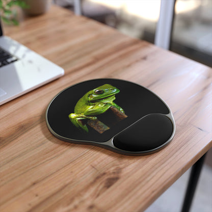 Green tree frog Mouse Pad With Wrist Rest